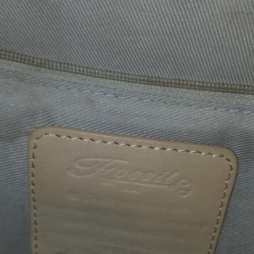 Purse - Picture 2 of 6